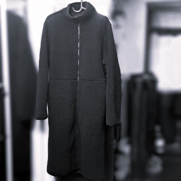 Women’s Longline "Teddy" Fleece Coat Black Size M Like New - Picture 3 of 9
